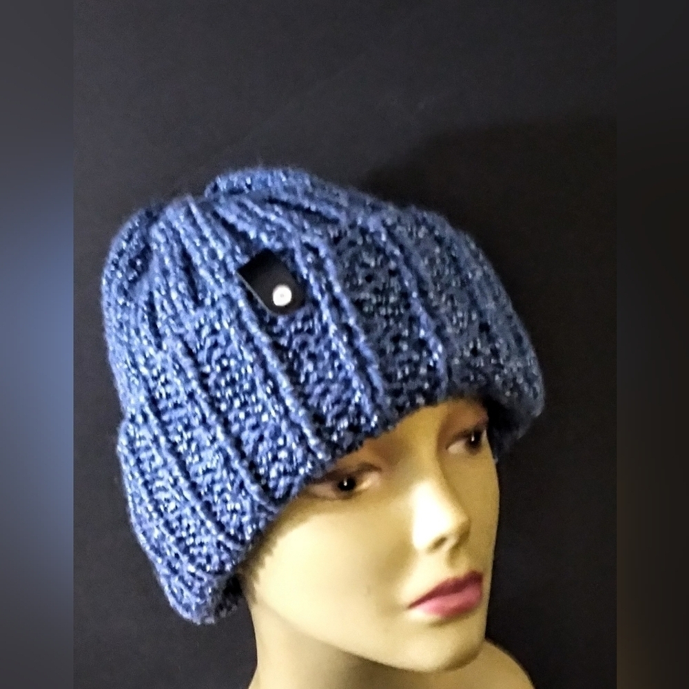 NWT Vibrant Handknitted Beanie With Faux Leather Tag. - Picture 6 of 10
